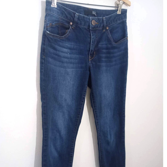 1822 Size 6 Medium Wash Mid Rise Skinny Jeans - Picture 3 of 6